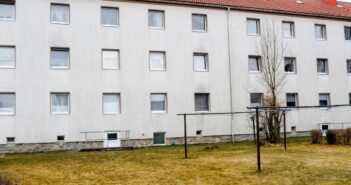 BlmA: Bundesanstalt für Immobilienaufgaben, Zugang Immobilienportal, Berechtigte und die BImA-Nummer einfach erklärt (Foto: AdobeStock - Superingo 203209959)