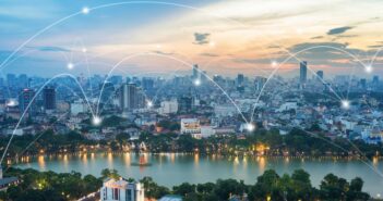 Smart City: Intelligente Lösungen für die Herausforderungen der Wachsenden Urbanisierung (Foto: AdobeStock - 328651156 Hanoi Photography)