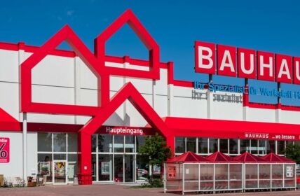 Bauhaus, führendes Unternehmen im Bau- und Heimwerkerbedarf (Foto: AdobeStock 358082602 penofoto.de)