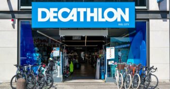 Decathlon Filiale in Deutschland zeigt das beeindruckende Produktsortiment (Foto: AdobeStock 443700245 Björn Wylezich)